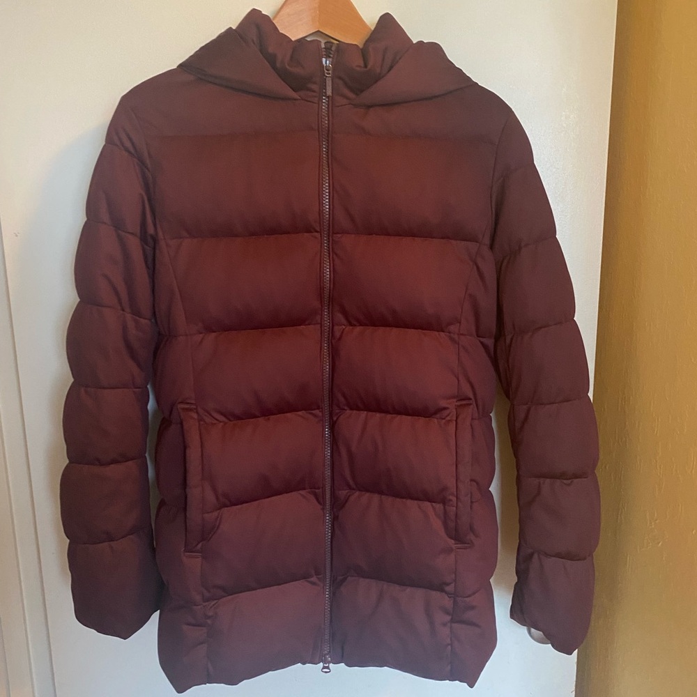 Uniqlo Puffer Jacket Women’s Medium Burgundy